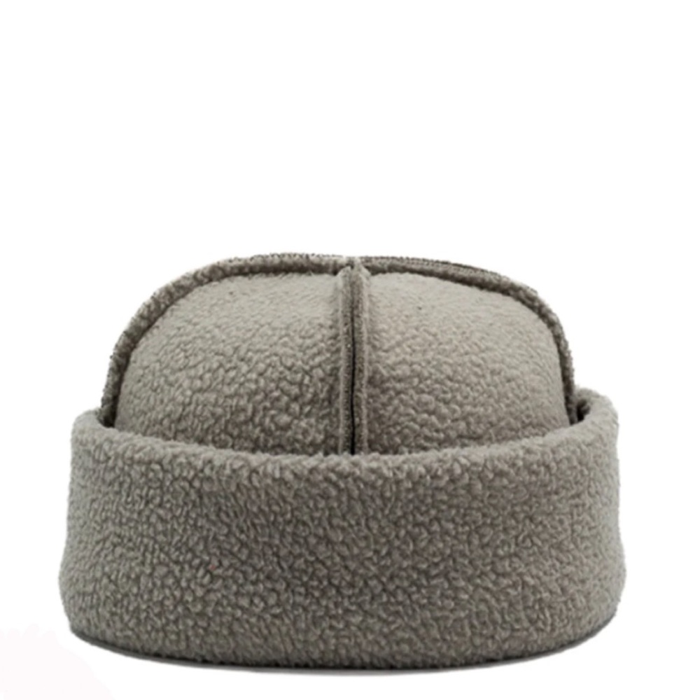 Lloyd Fleece Toque hat in Taupe!